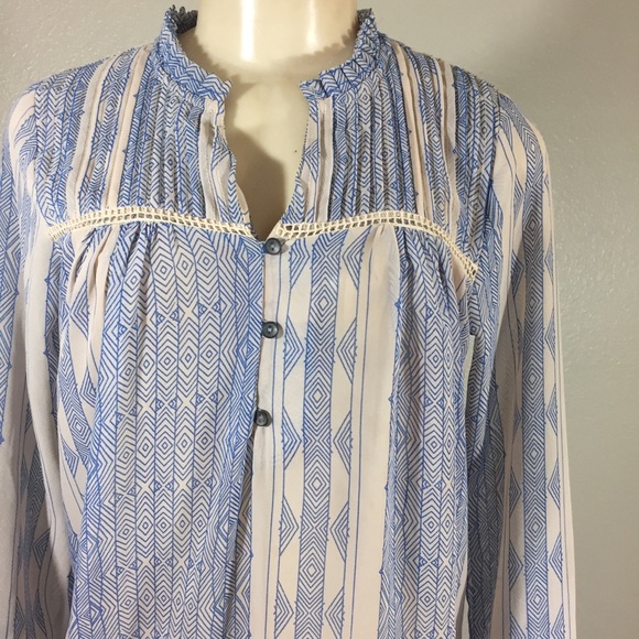 Anthropology T Shirt made iWomen’s Blouse - Picture 3 of 8